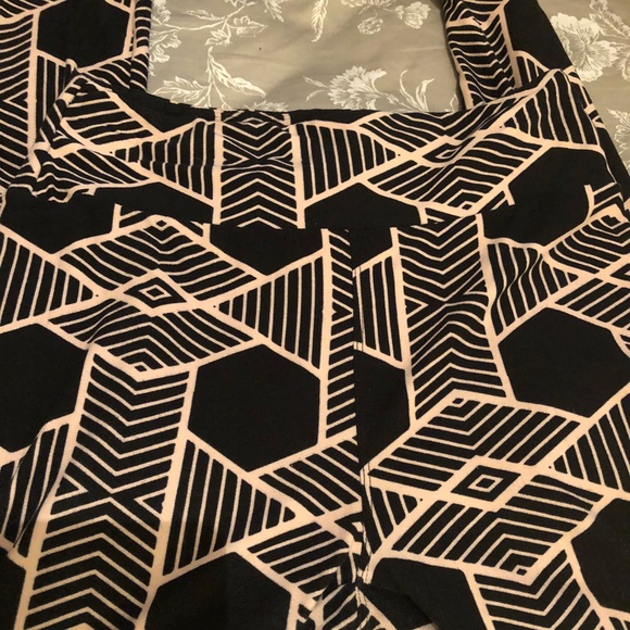 Lularoe Leggings - Picture 1 of 2